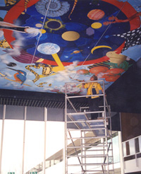 ティナールロー市役所で天井画を制作中のマルテ(2006年)